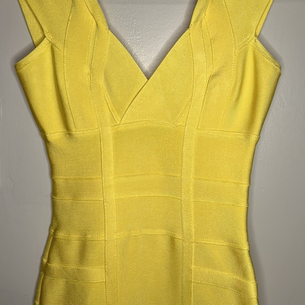 House Of CB London Neon Yellow Bodycon Bandage Cocktail Dress Size XS - Picture 6 of 13
